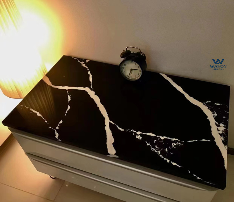 حافظة سكنية فنلندية باللون الأسود النجمي WG477