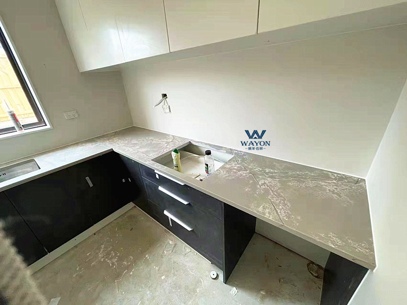 حافظة سكنية فنلندا (WG454 Icecrack Grey)