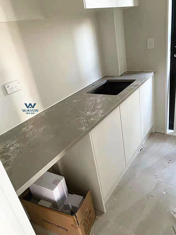 حافظة سكنية فنلندا (WG454 Icecrack Grey)