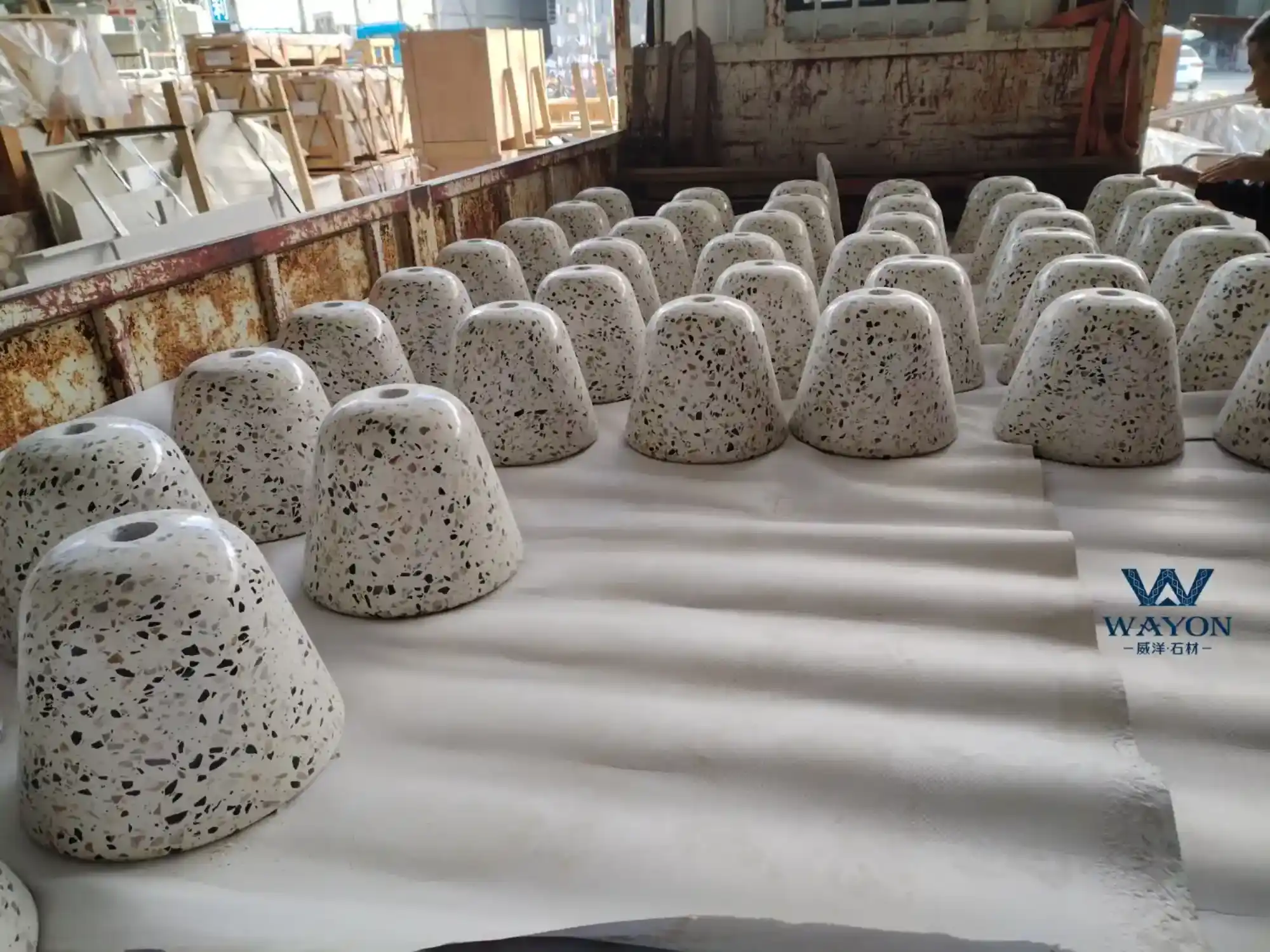 قاعدة طاولة قهوة من الترازو طراز WT240 Diamond Ice