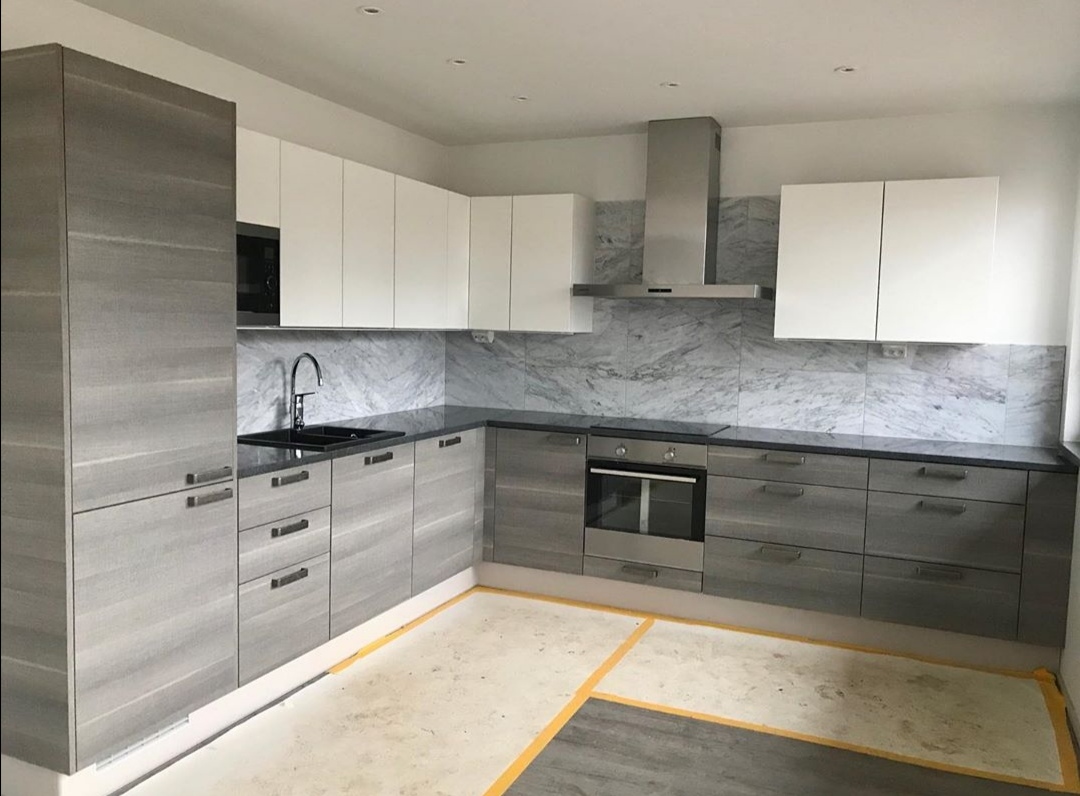 حافظة سكنية فنلندا (WG028 باللون الأسود النقي)