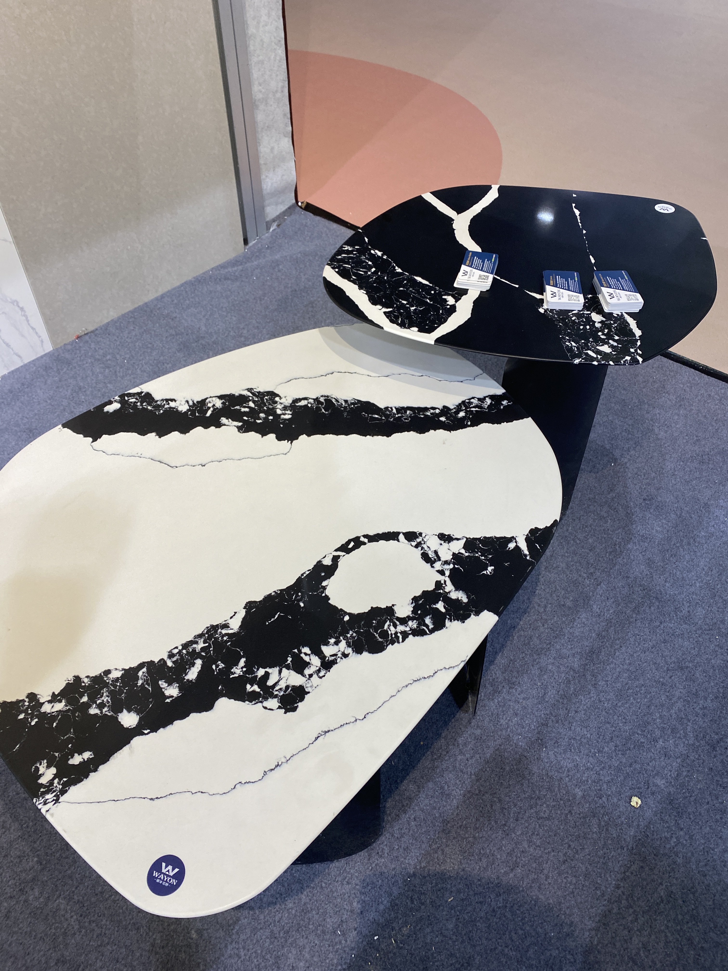 سطح طاولة من الكوارتز من River Valley WG510
